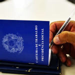 Taxa de desemprego em agosto fica em 5,6% e repete recorde de mínima