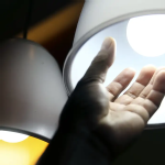 Aneel aprova R$ 5,5 bi para reduzir conta de luz em 22 distribuidoras