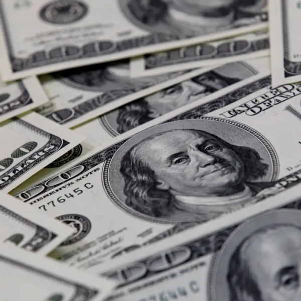 Dólar cai para R$ 5,42 após declarações de presidente do Fed