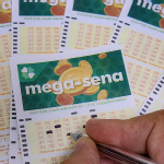 Mega-Sena acumula novamente e prêmio principal vai para R$ 100 milhões