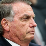 Bolsonaro omitiu transferência de R$ 2 milhões a Michelle, diz PF