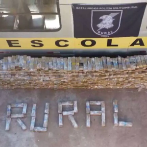 Ônibus escolar é apreendido com mais de duas toneladas de maconha em Ponta Porã