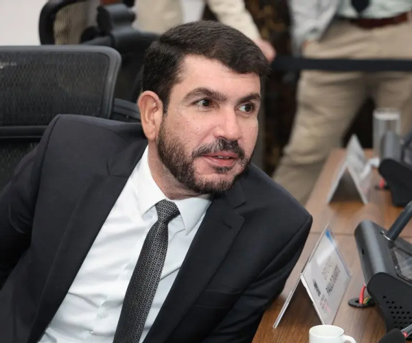 Ministro do TSE barra candidatura de Jamilson Name a dois dias da eleição