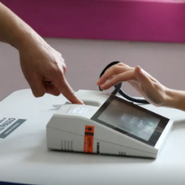 Eleitor sem biometria pode votar no segundo turno das eleições