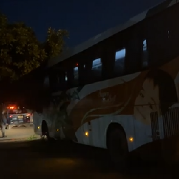 Em Corumbá menina de 11 anos sofre fraturas em acidente com ônibus