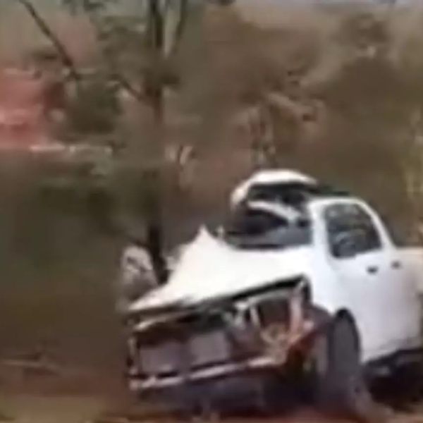 Colisão frontal deixa um morto na BR-262