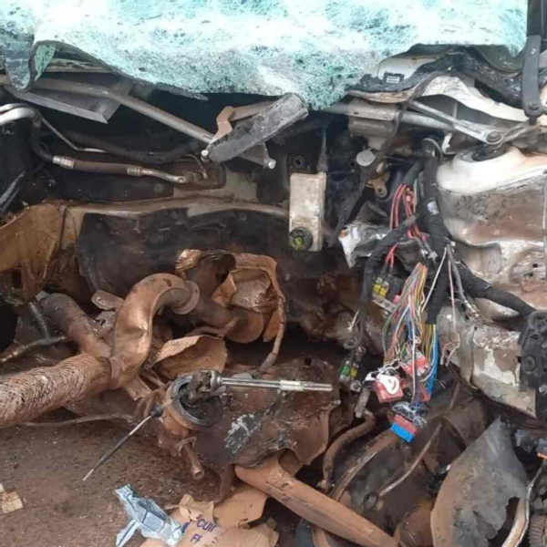 Grave acidente na BR-262 deixa mulher com traumatismo craniano