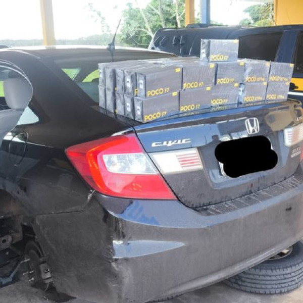 PRF apreende cinco veículos com mercadorias estrangeiras na BR-267