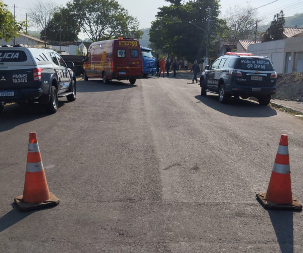 Criança de 1 ano e 11 meses morre atropelada por caminhão em Corumbá