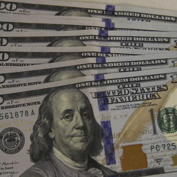 Dólar encosta em R$ 5,34 após ata de reunião do Banco Central dos EUA