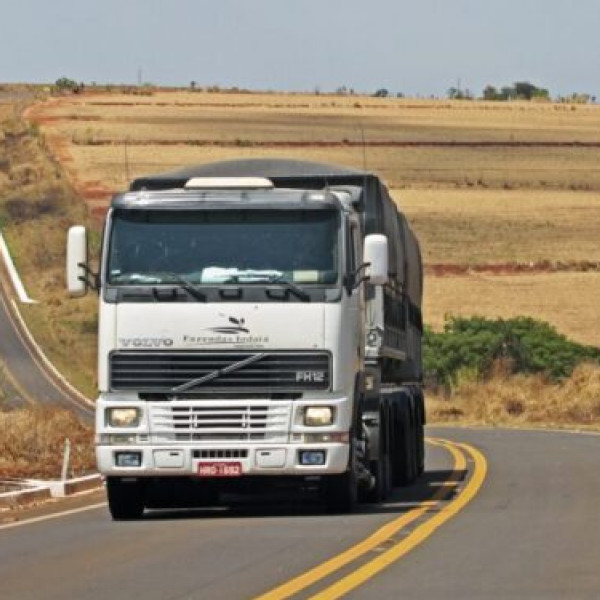 Paulo Duarte pede terceira faixa e recapeamento em rodovias do Leste de MS