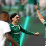 Palmeiras goleia Vasco e volta a abrir frente no Brasileirão: 4 a 1