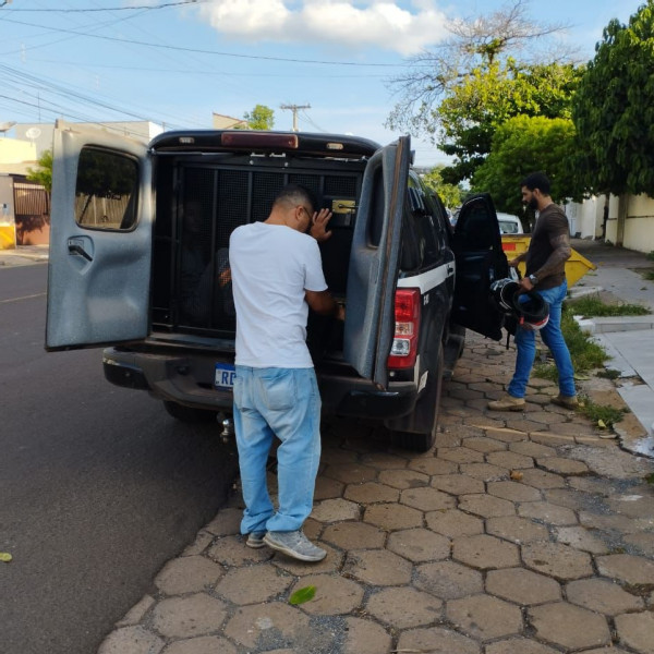 Polícia Civil de Ladário prendeu dois homens condenados por tráfico de drogas