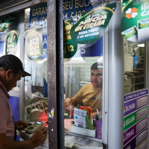 Mega-Sena acumula novamente e prêmio principal fica em R$ 75 milhões