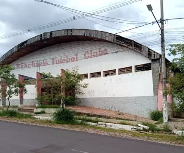 Sanesul abre licitação para demolir antigo Riachuelo para ampliar tratamento de água em Corumbá