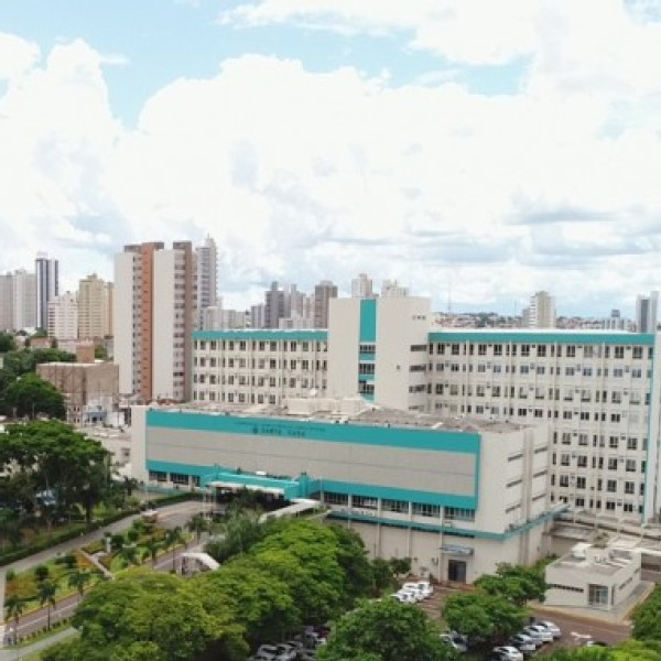 Bebê é internada com fraturas nas costelas e pais são conduzidos à delegacia