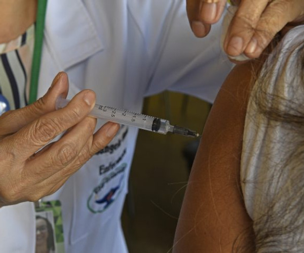 SES alerta para risco da coqueluche e reforça imunização de gestantes